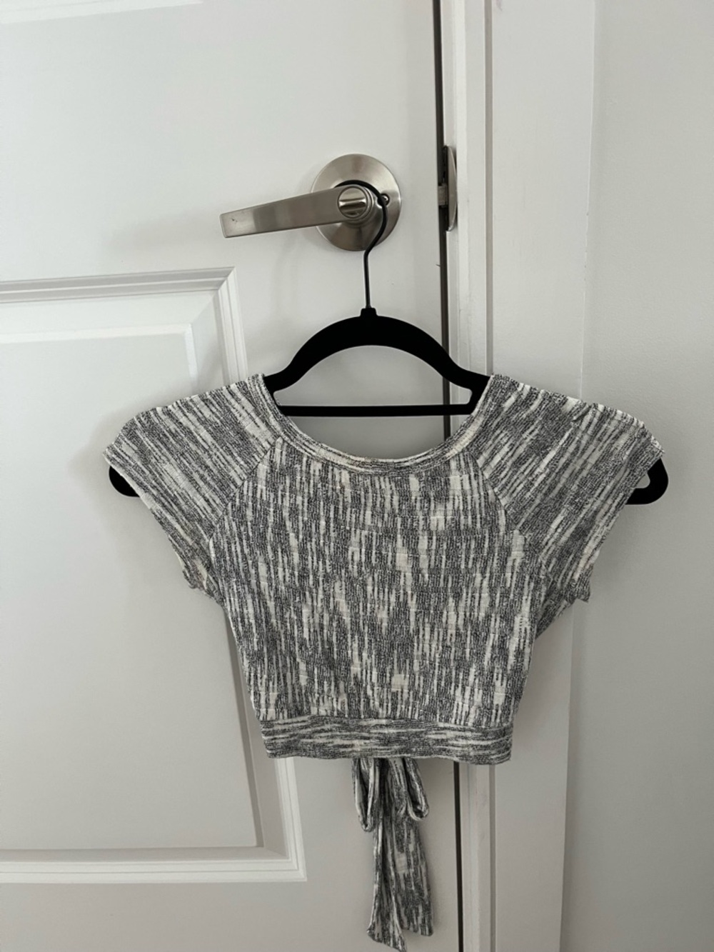 Heathered Gray White Tie-Back Crop Top